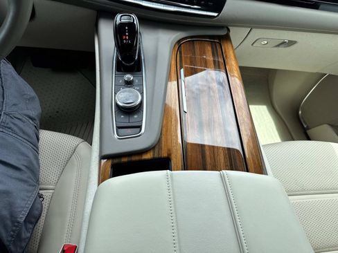 Certified 2024 Cadillac Escalade Sport Platinum AWD/4WD image 28