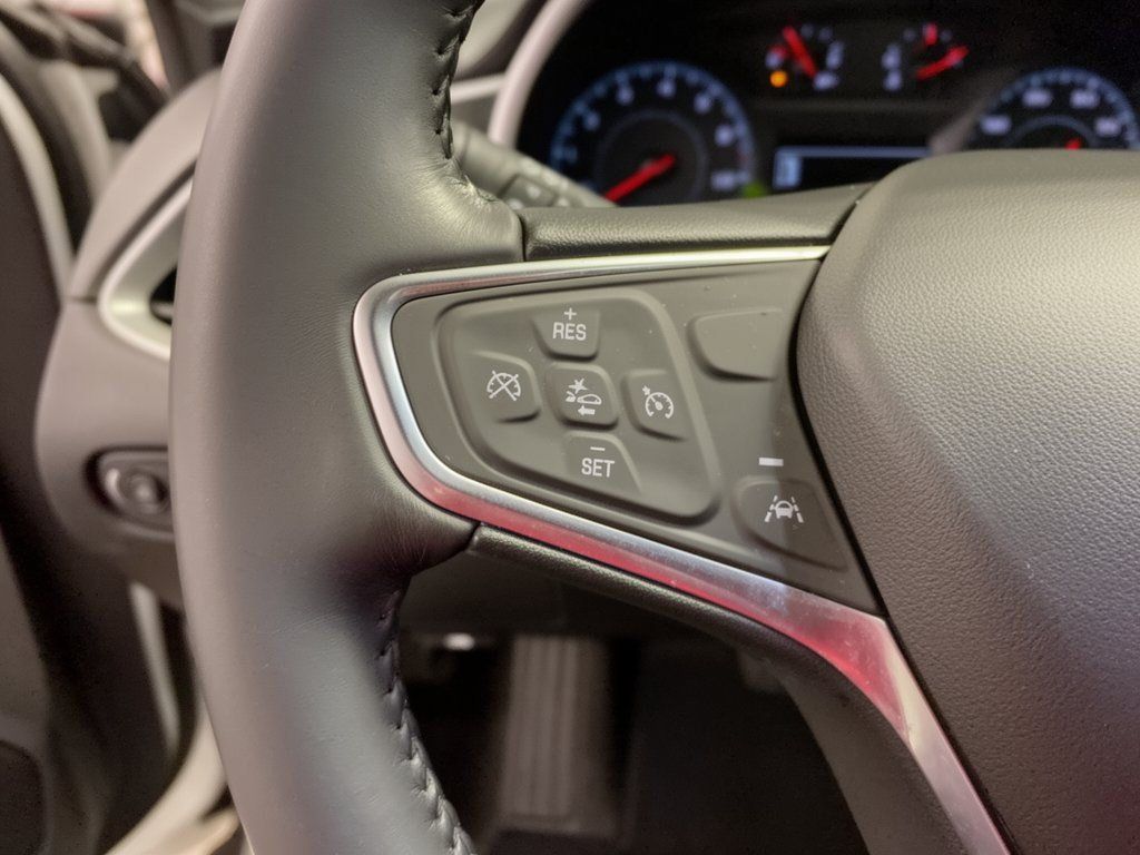 Used 2022 Chevrolet Malibu RS FWD image 18