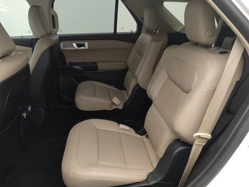 Used 2020 Ford Explorer Limited w/ Class III Trailer Tow Package image 18