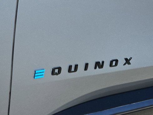 Used 2024 Chevrolet Equinox EV RS FWD image 30