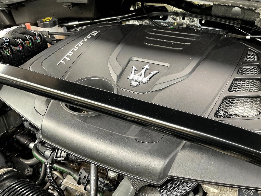 Used 2023 Maserati Grecale Modena AWD/4WD image 31