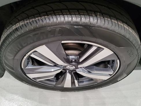 Used 2021 Nissan Rogue SL AWD/4WD image 46