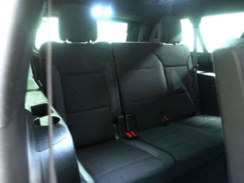 Used 2022 GMC Yukon XL SLE w/ Gmc Pro Safety Plus Package image 14