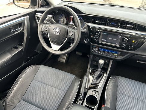 Used 2016 Toyota Corolla image 11