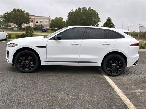 New 2026 Jaguar F-PACE R-Dynamic S image 2