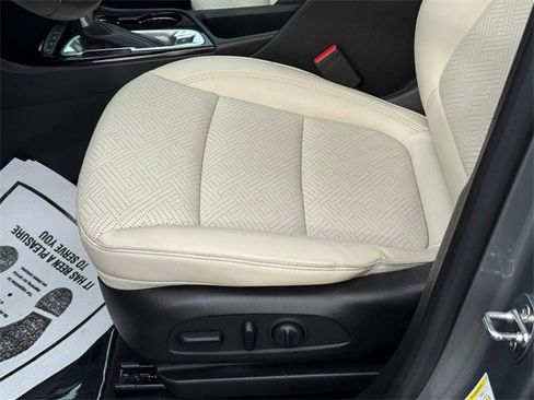 Used 2023 Buick Encore GX Essence w/ Experience Buick Package image 18