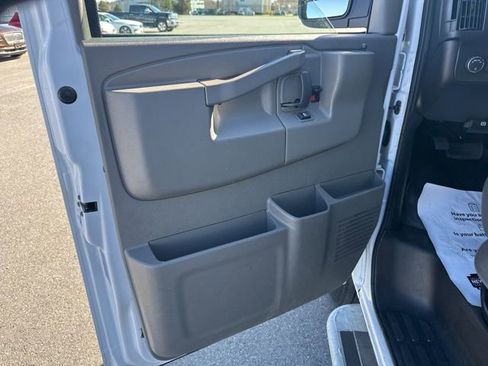 Used 2024 GMC Savana 2500 w/ Driver Convenience Package RWD image 17