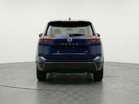 Used 2025 Nissan Rogue SV image 7