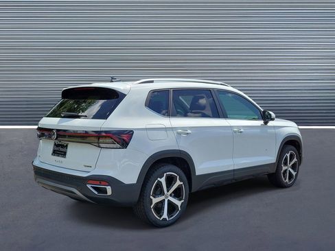 New 2026 Volkswagen Taos SEL image 3
