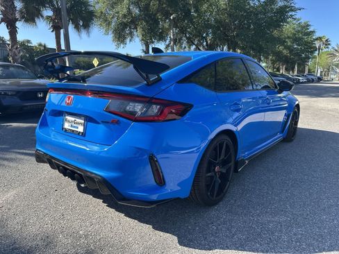 Used 2023 Honda Civic Type R image 6