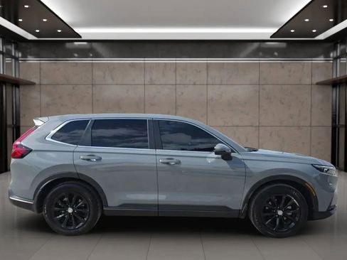 Used 2025 Honda CR-V EX-L image 8