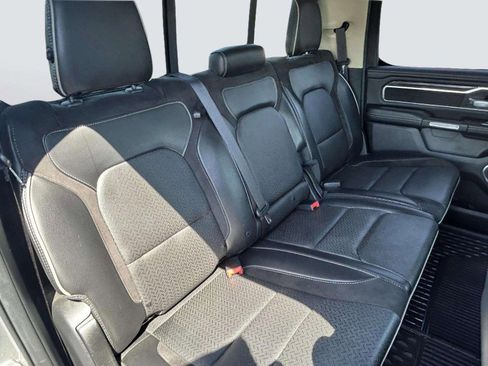 Used 2019 RAM 1500 Laramie AWD/4WD image 26