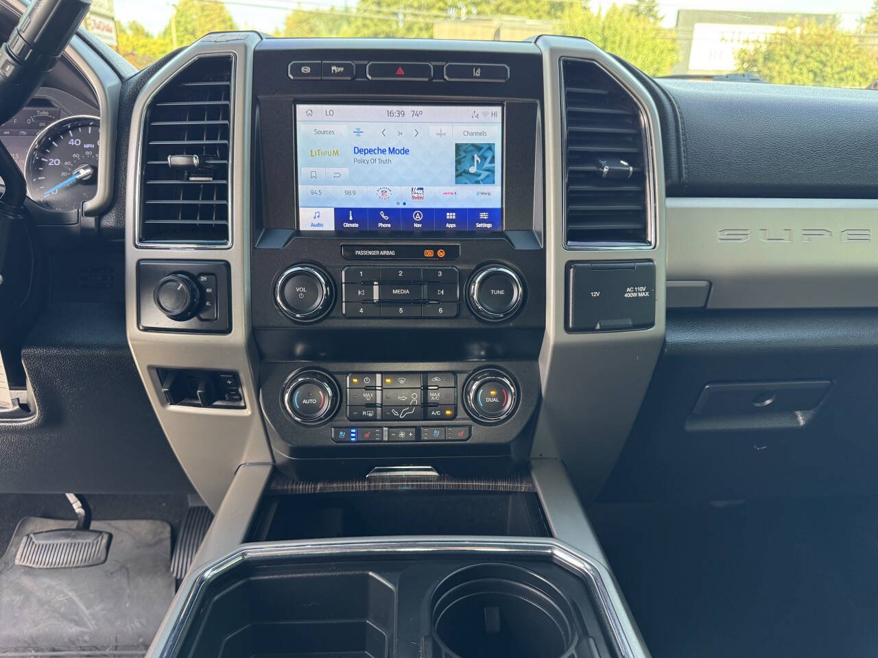 Used 2020 Ford F250 Lariat w/ Lariat Value Package AWD/4WD image 11