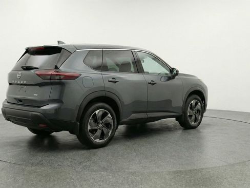 Used 2025 Nissan Rogue SV image 9