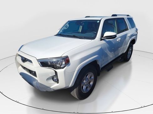Used 2023 Toyota 4Runner SR5 Premium w/ Moonroof Package image 2