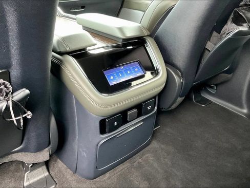 Used 2022 Lincoln Navigator Black Label AWD/4WD image 6