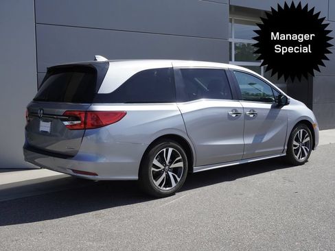 Used 2023 Honda Odyssey Touring image 4