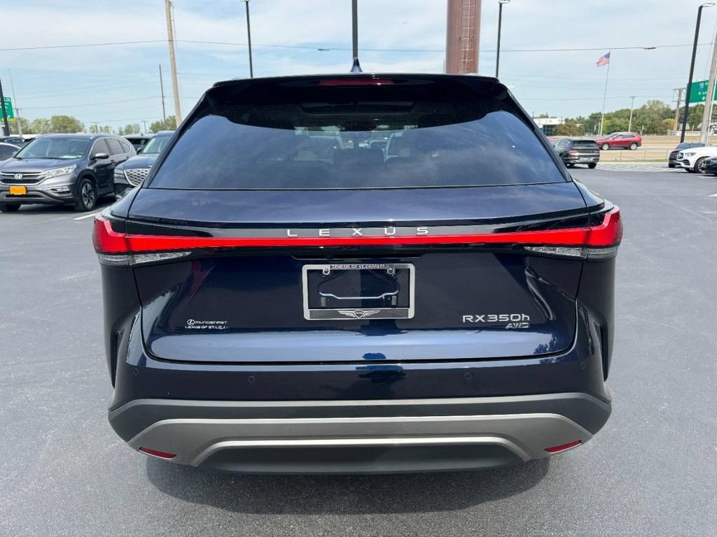 Used 2025 Lexus RX 350 w/ Convenience Package AWD/4WD image 4
