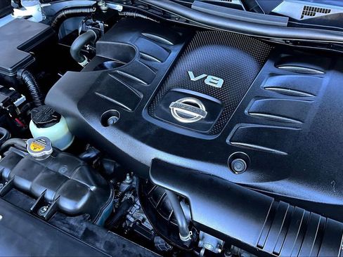 Used 2023 Nissan Armada SL w/ Captain's Chairs Package image 34