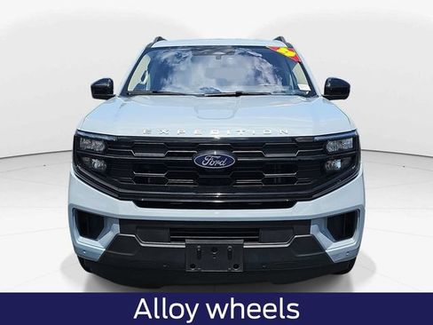 Used 2025 Ford Expedition Max Active AWD/4WD image 10