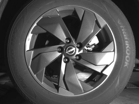 Used 2025 Nissan Rogue SV image 14