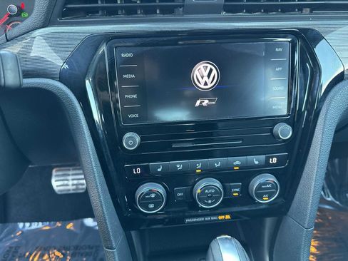 Used 2022 Volkswagen Passat 2.0T R-Line image 26