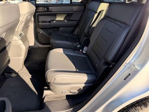 New 2025 Hyundai Santa Fe Calligraphy image 8