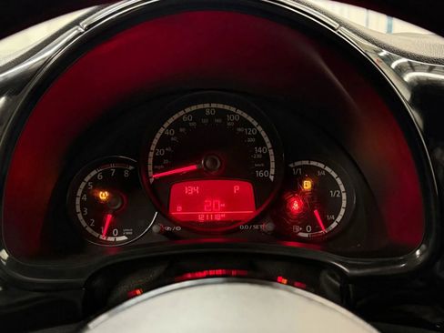 Used 2013 Volkswagen Beetle 2.5 image 25