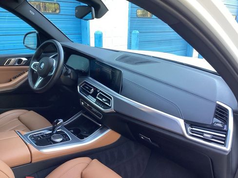 Used 2022 BMW X5 sDrive40i w/ M Sport Package image 34