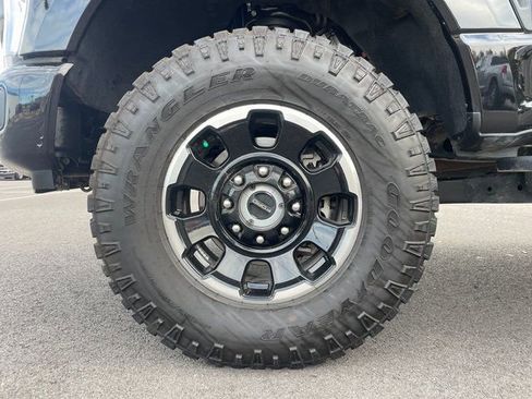 Used 2025 Ford F350 Platinum w/ Tremor Off-Road Package image 8