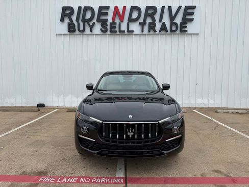 Used 2022 Maserati Levante GT AWD/4WD image 10