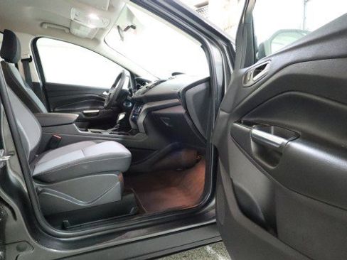 Used 2018 Ford Escape SE image 10