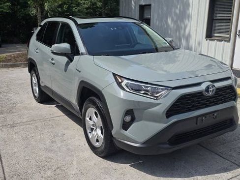 Used 2021 Toyota RAV4 XLE w/ Convenience Package AWD/4WD image 7