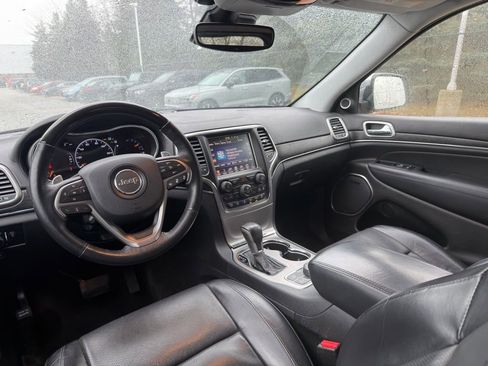 Used 2017 Jeep Grand Cherokee Summit AWD/4WD image 10