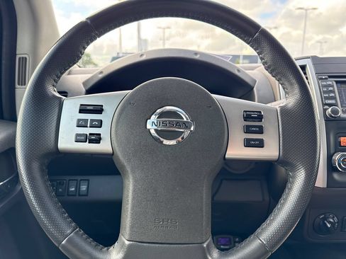 Used 2020 Nissan Frontier PRO-4X AWD/4WD image 19