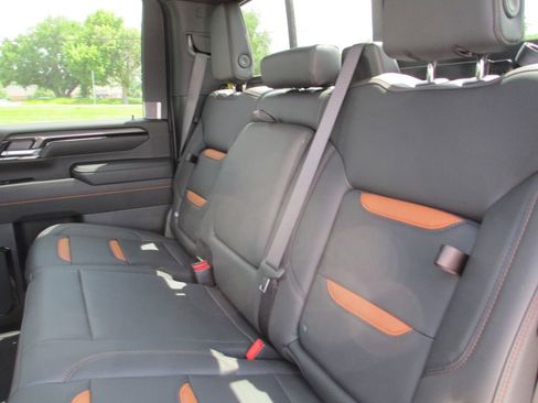 New 2026 GMC Sierra 2500 AT4 w/ AT4 Premium Plus Package AWD/4WD image 13