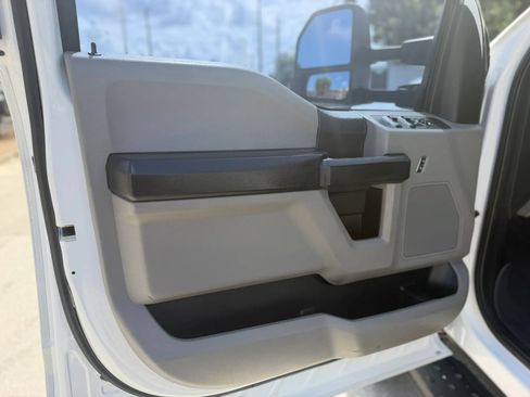 Used 2019 Ford F350 XL w/ Power Equipment Group AWD/4WD image 12