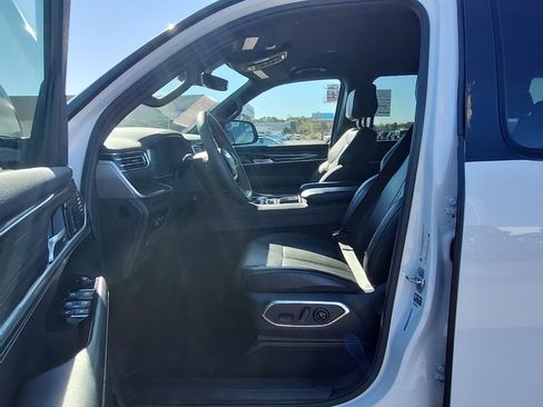 Used 2022 Jeep Wagoneer Series III image 26