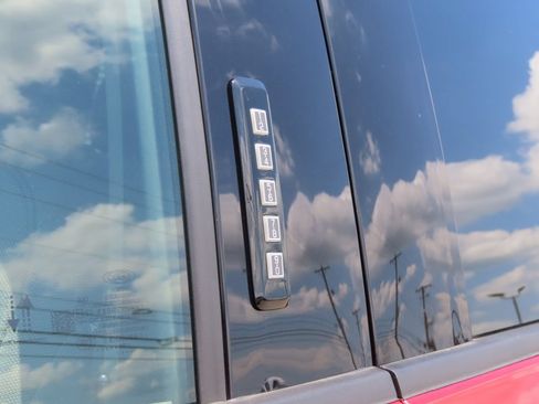 Used 2020 Ford F150 XLT w/ Equipment Group 302A Luxury AWD/4WD image 19