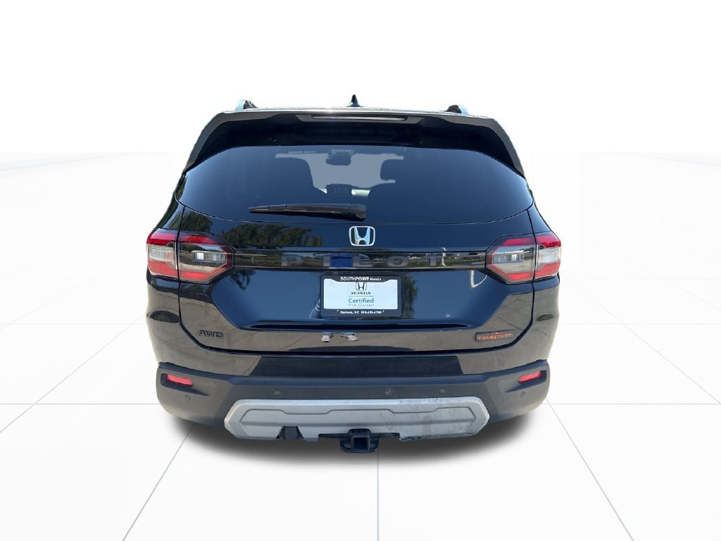 Certified 2025 Honda Pilot TrailSport image 7