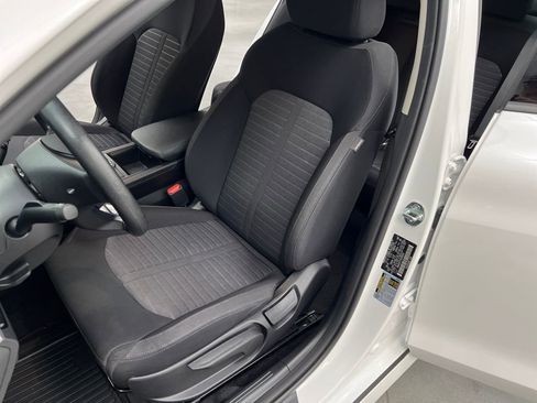 Used 2025 Kia K5 LXS image 9