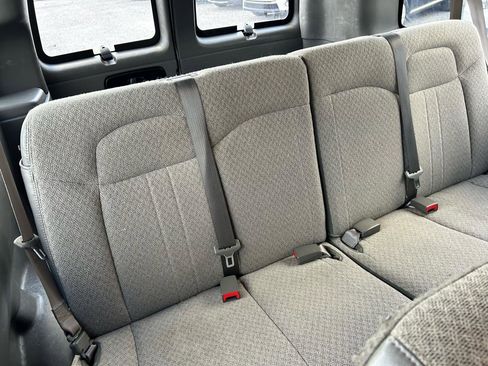 Used 2020 Chevrolet Express 3500 LT w/ LT Preferred Equipment Group RWD image 11