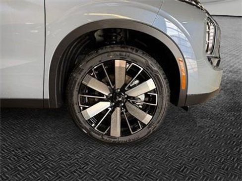 New 2026 Mitsubishi Outlander SE AWD/4WD image 11