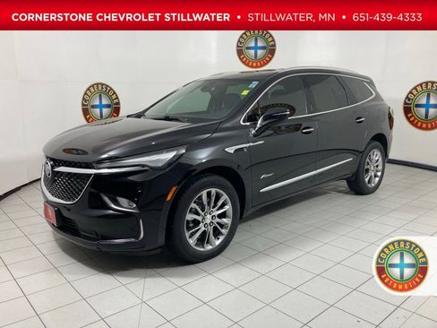 Used 2022 Buick Enclave Avenir image 1