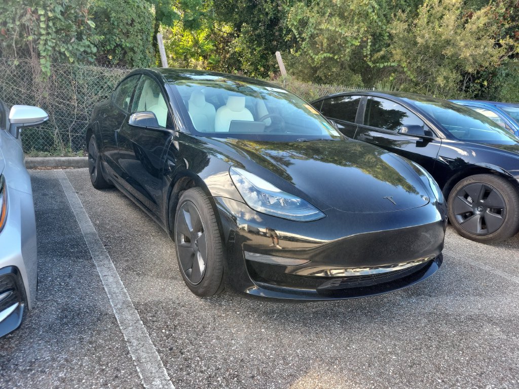 Used 2023 Tesla Model 3 Standard Range RWD image 2