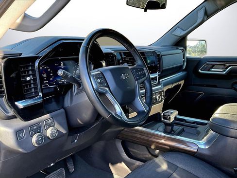 Used 2024 Chevrolet Silverado 1500 RST image 19