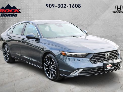 Used 2025 Honda Accord Touring image 3