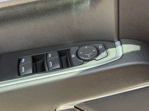 Used 2025 Chevrolet Silverado 1500 LT AWD/4WD image 24