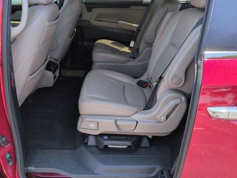 Used 2023 Honda Odyssey Touring image 17
