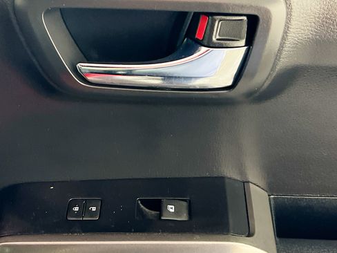 Used 2022 Toyota Tacoma TRD Sport image 32